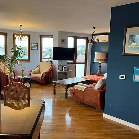 Thermae Heritage Penthouse With Garage * فارنا