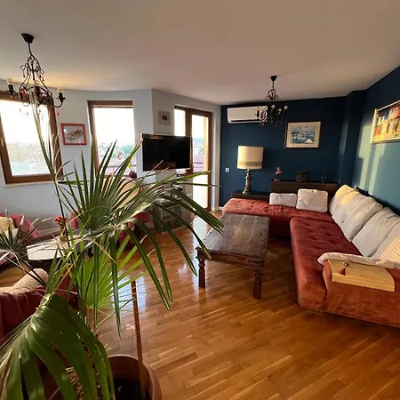 Thermae Heritage Penthouse With Garage شقة فارنا